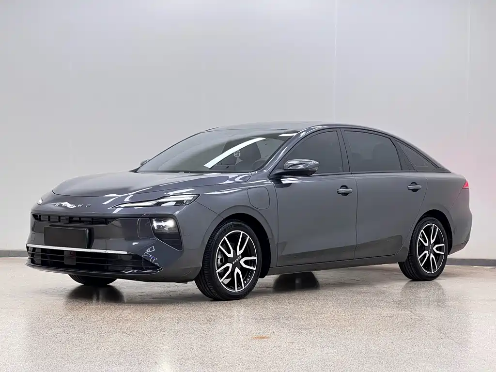 Roewe Young Wai D6