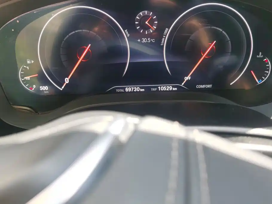 BMW 5 Series — миниатюра 13