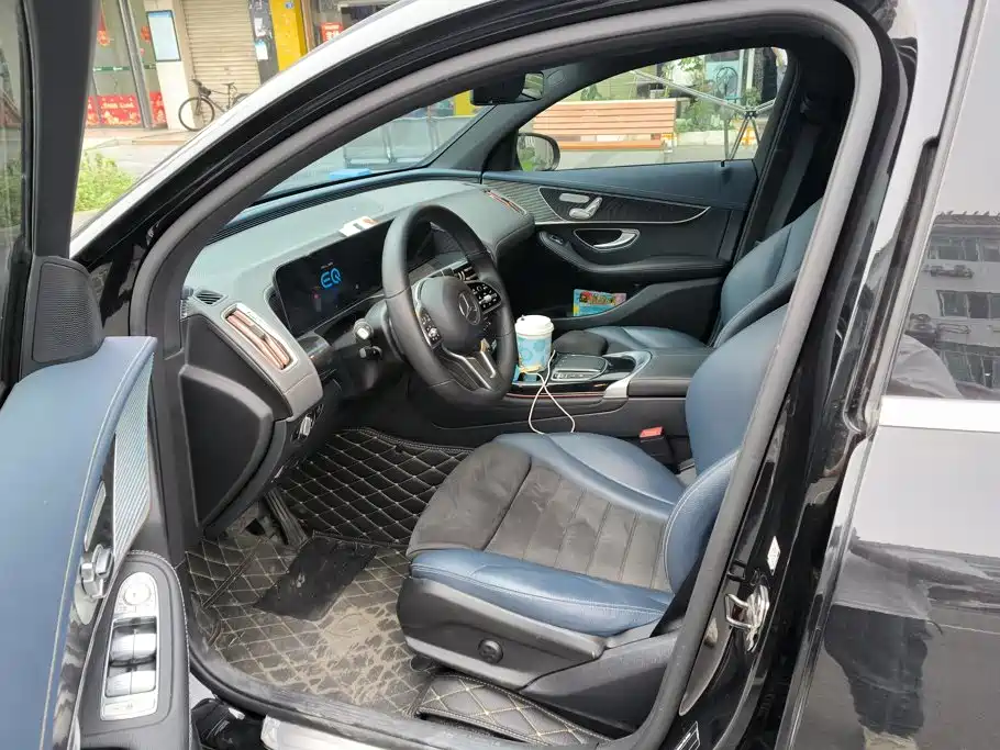 Mercedes-Benz EQC — миниатюра 9