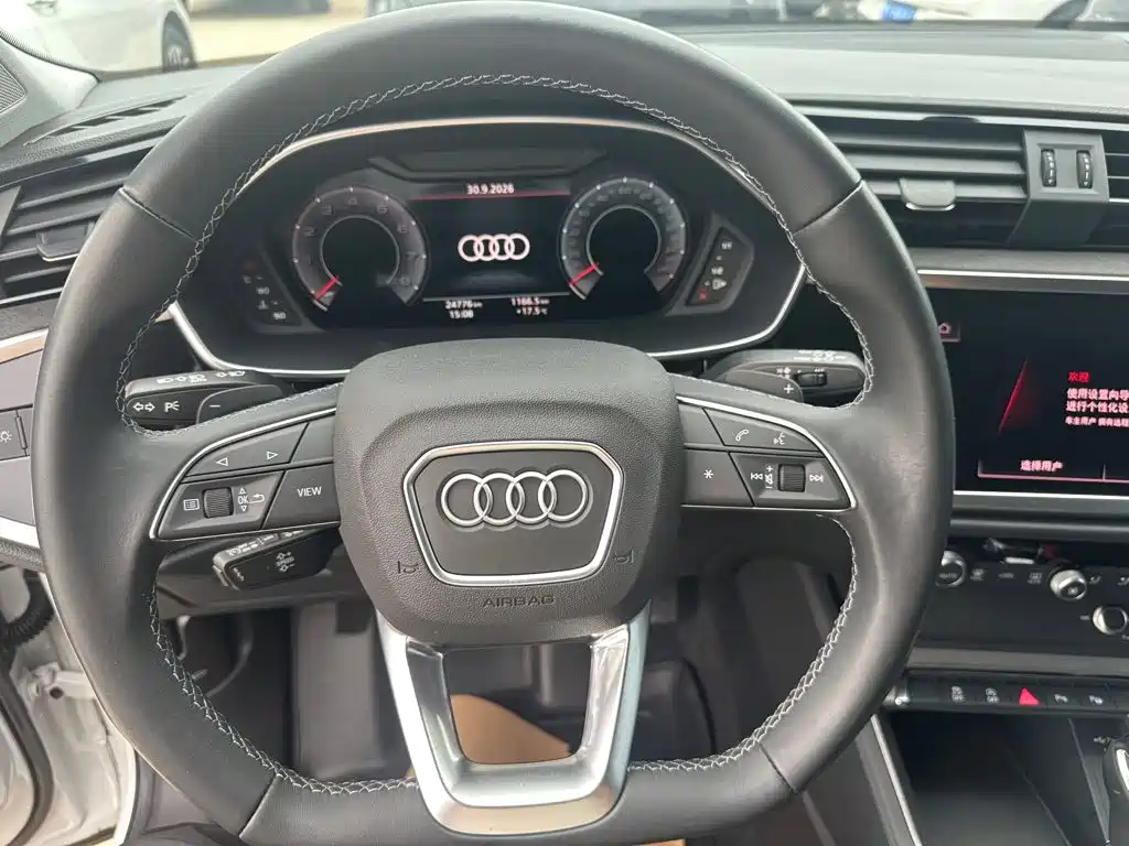Audi Q3 — миниатюра 10