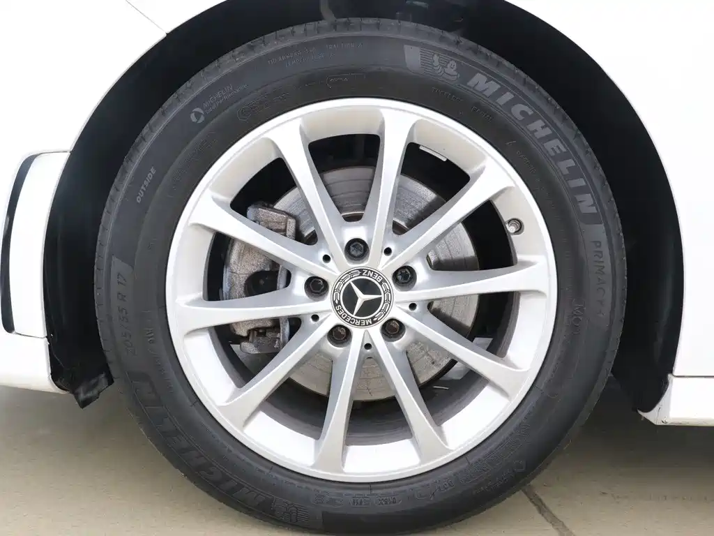 Mercedes-Benz A-Class - фото 11
