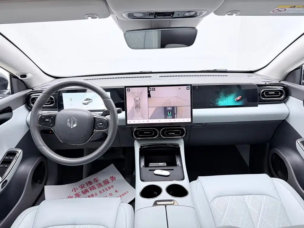 Leapmotor Leapmotor C01 — миниатюра 6