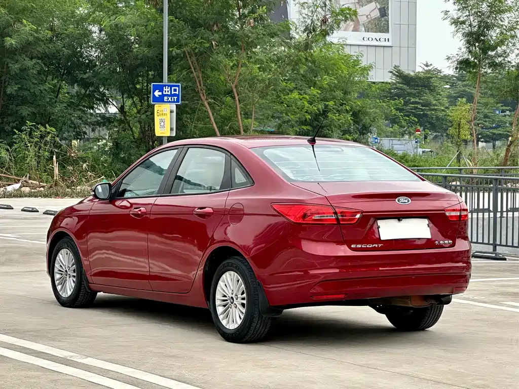 Ford Escort — миниатюра 5