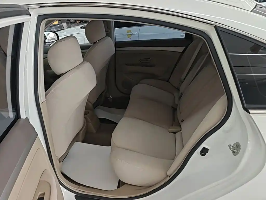 Nissan Sylphy — миниатюра 17