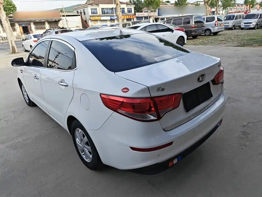 Kia K2 — миниатюра 5