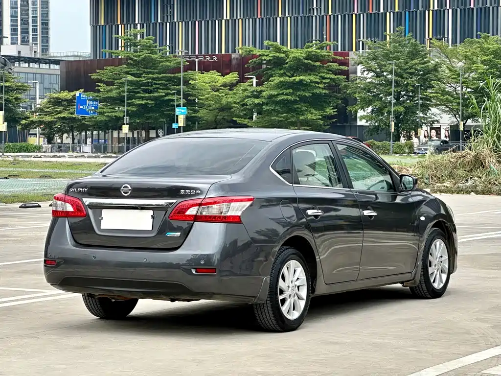 Nissan Sylphy — миниатюра 4