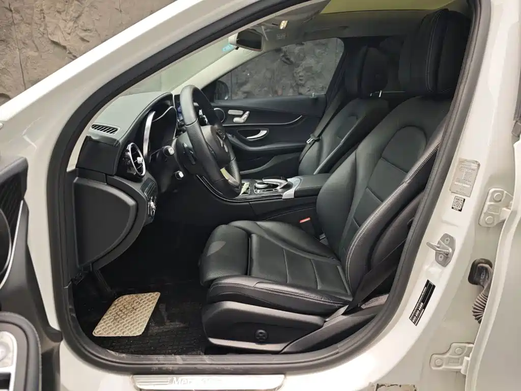 Mercedes-Benz C-Class — миниатюра 8