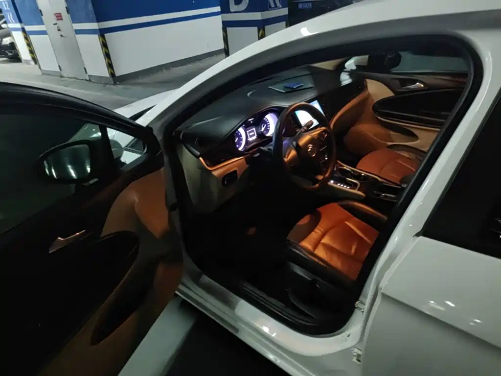 Buick Verano — миниатюра 12