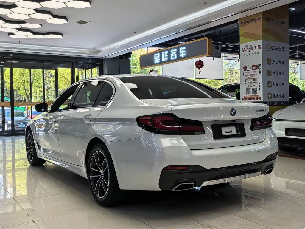 BMW 5 Series 2022 — фото 15