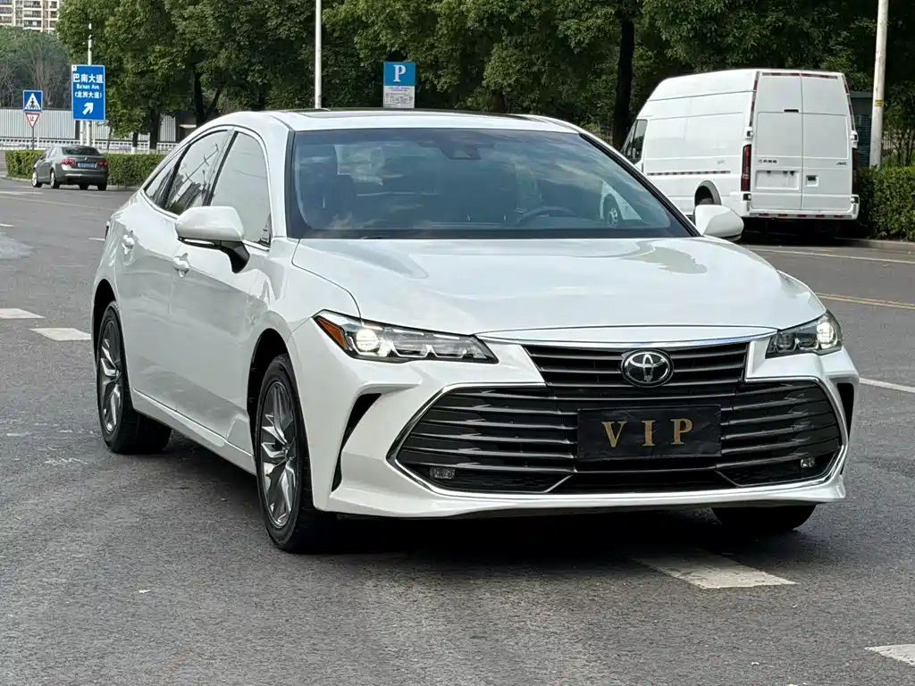 Toyota Avalon 2020