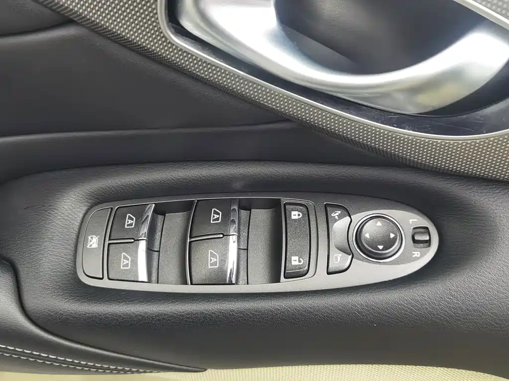 Infiniti Q50 — миниатюра 9