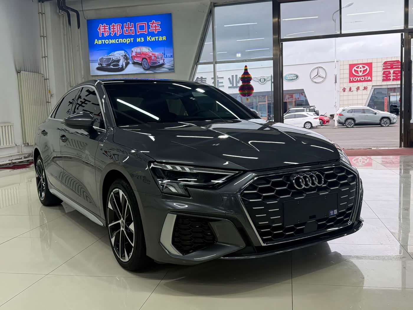 Audi A3 1.4 л 2023 г. Серебристо-серый, пробег 36000 км