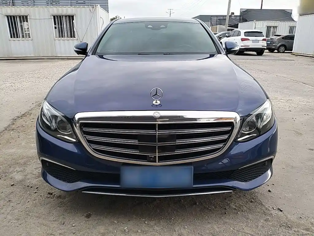 Mercedes-Benz E-Class — миниатюра 3