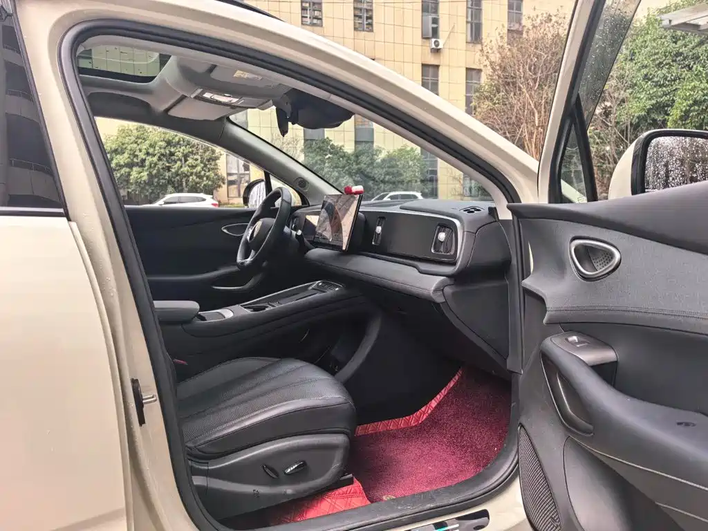 BYD Sealion 05 EV — миниатюра 19