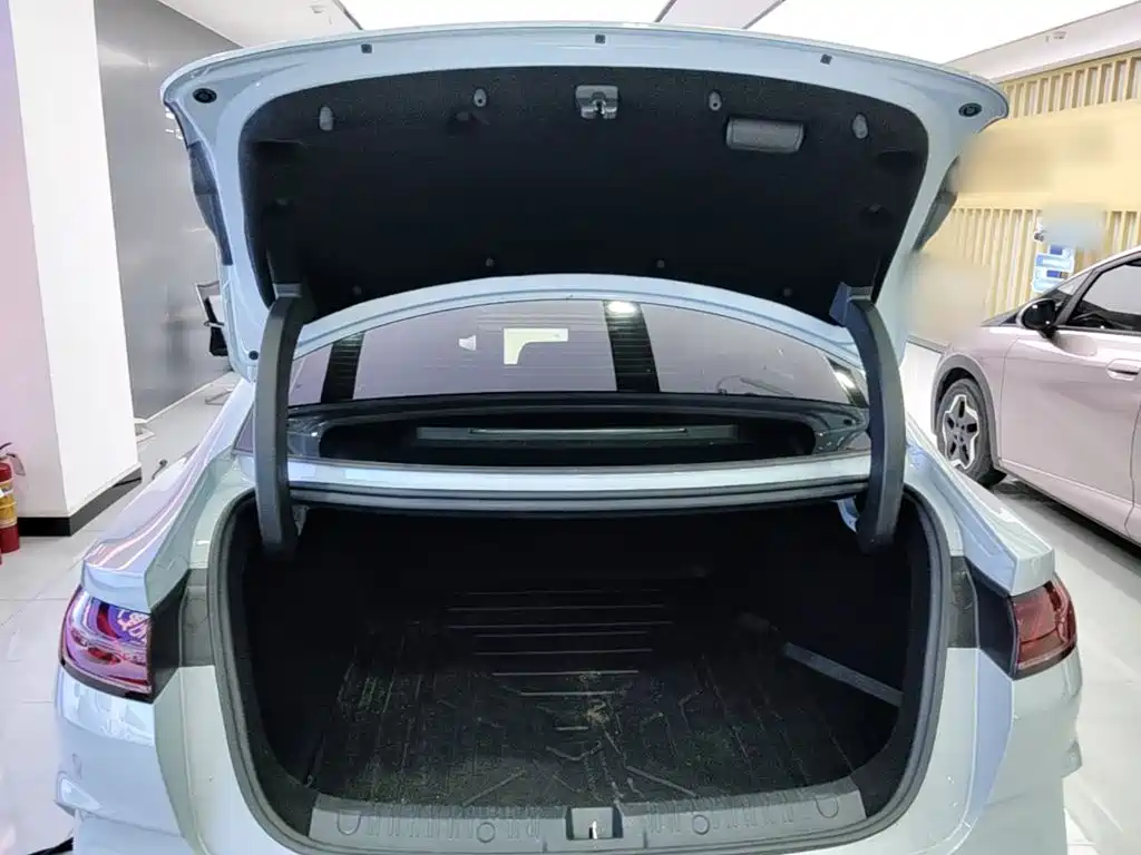 BYD Qin L — миниатюра 19