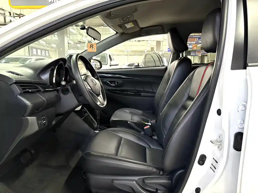 Toyota Yaris L — миниатюра 8
