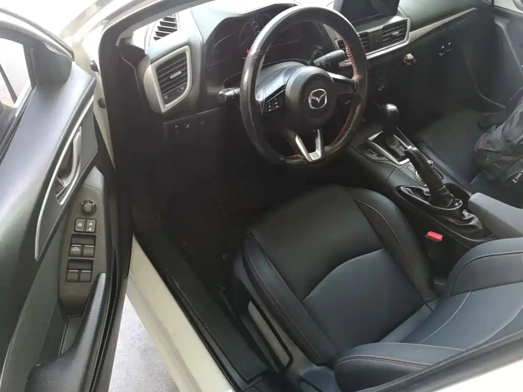Mazda 3 Axela — миниатюра 16