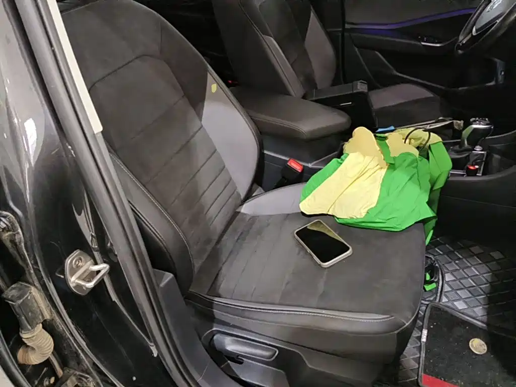 Volkswagen Sagitar — миниатюра 25