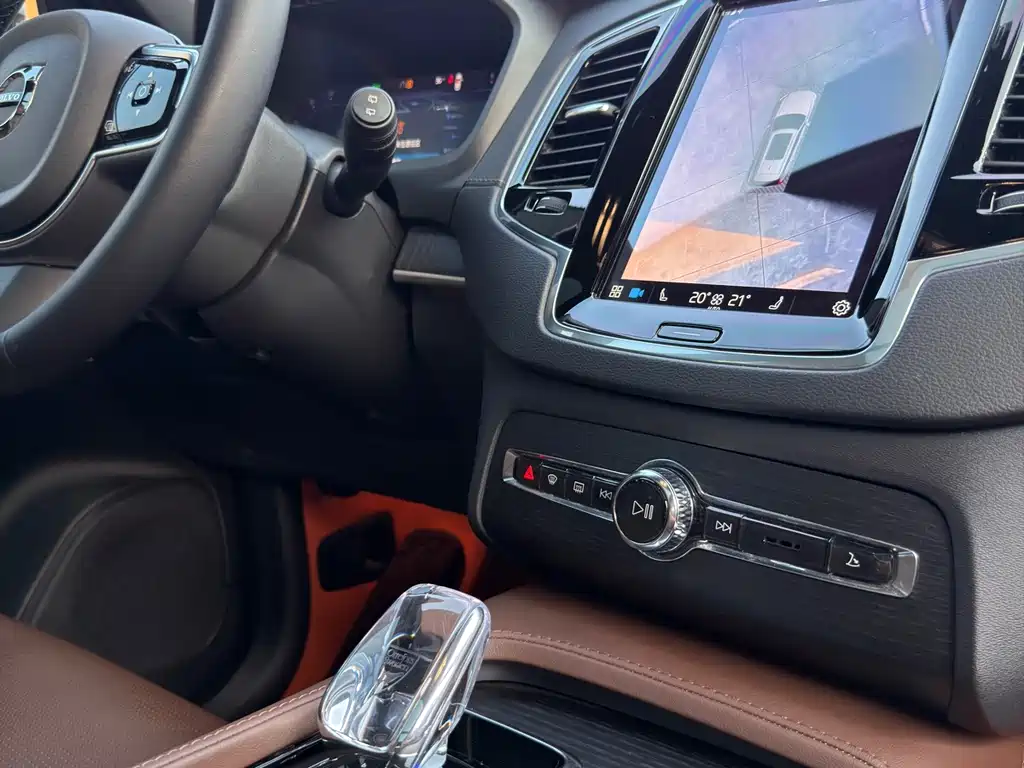 Volvo XC90 — миниатюра 19