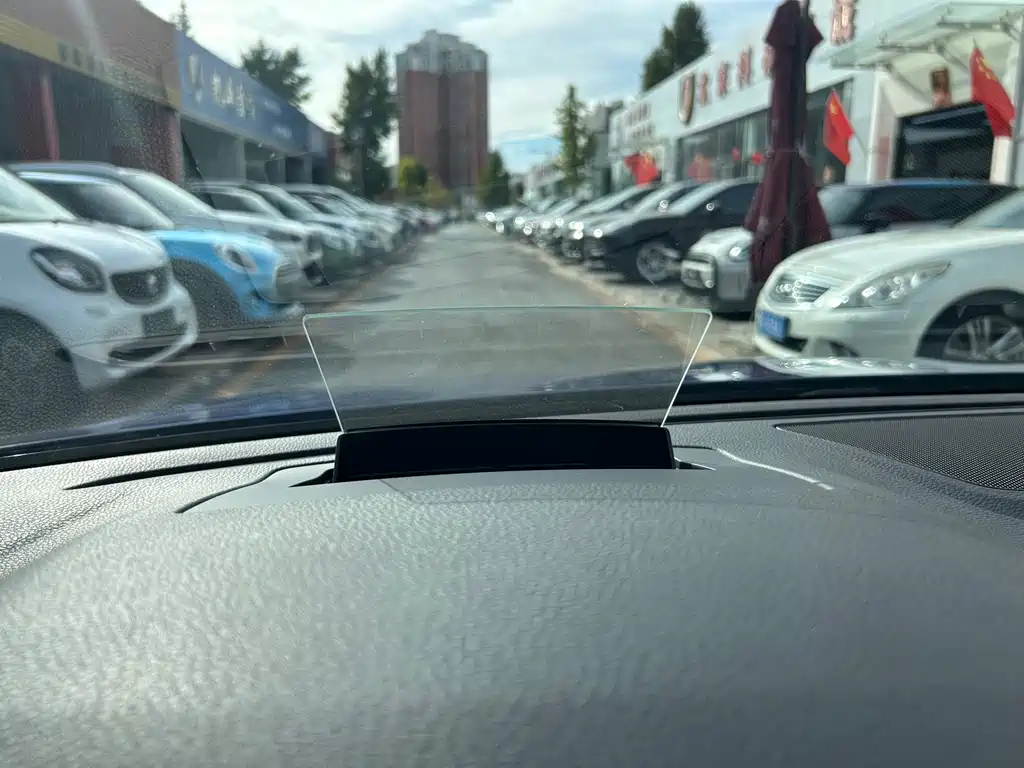 Volkswagen Viloran — миниатюра 16
