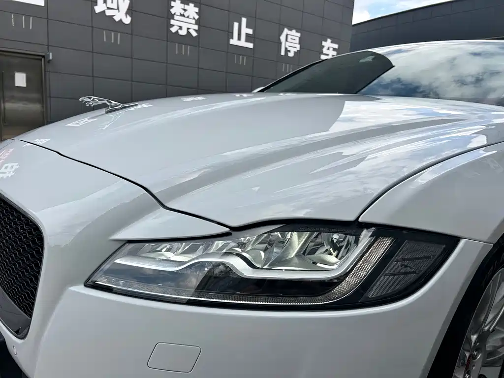 Jaguar XFL — миниатюра 11