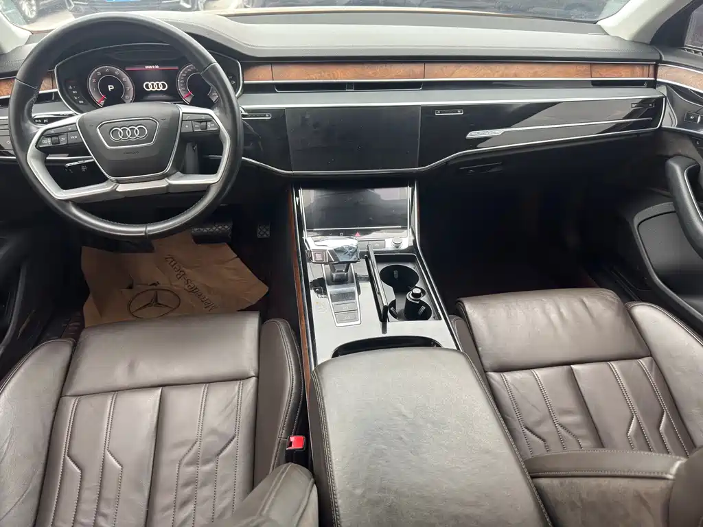 Audi A8 — миниатюра 6