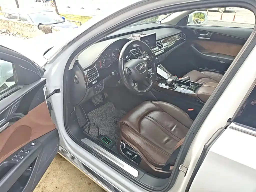 Audi A8 — миниатюра 16