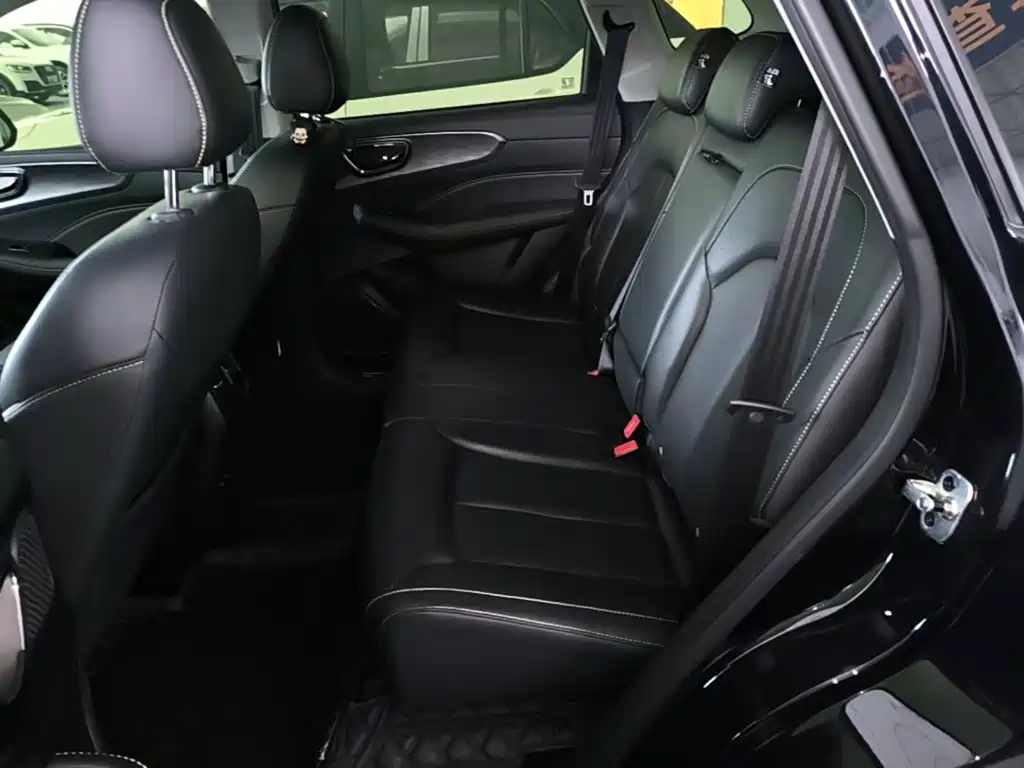 Roewe RX5 New Energy — миниатюра 17