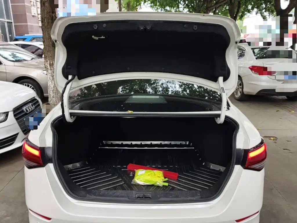 Nissan Sylphy — миниатюра 19