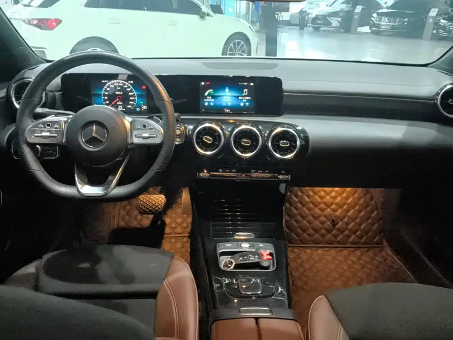 Mercedes-Benz A-Class — миниатюра 12