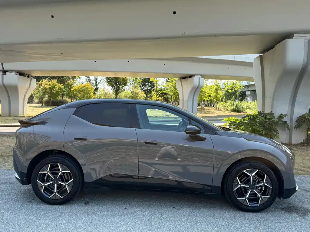 Lynk & Co Z20 — миниатюра 7