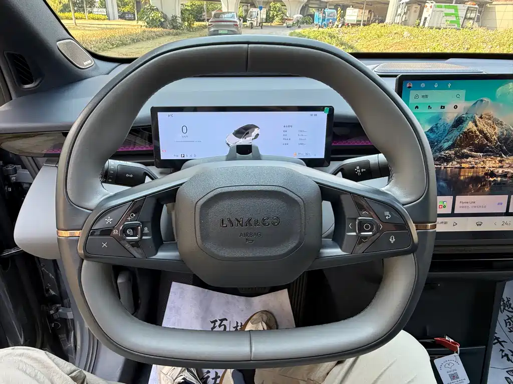 Lynk & Co Z20 — миниатюра 14