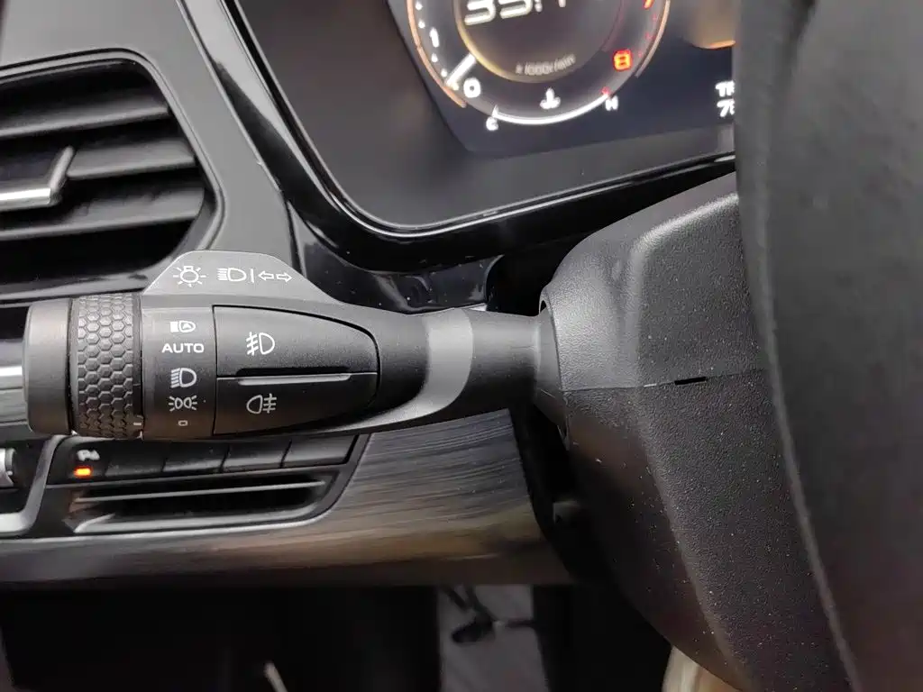 Geely Xingyue — миниатюра 21