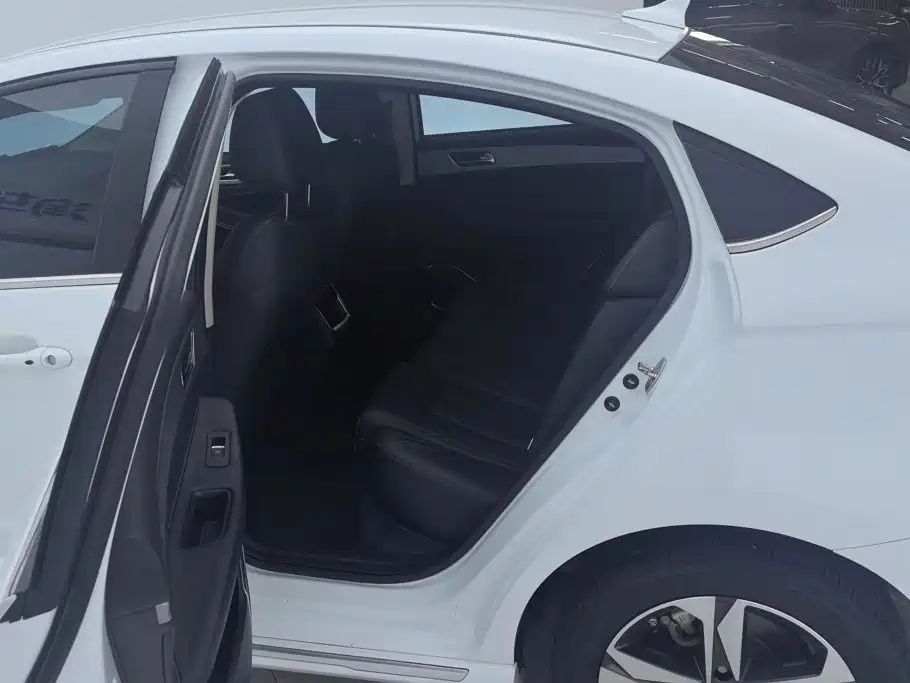 Chery Arrizo 5 PLUS — миниатюра 11