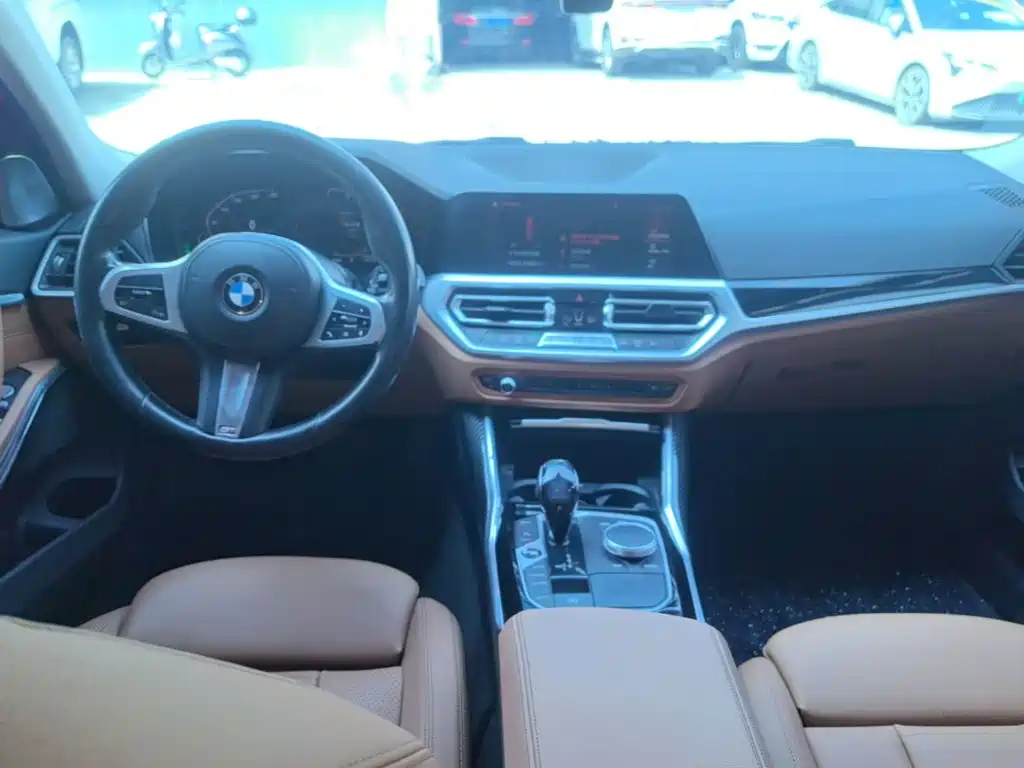 BMW 3 Series — миниатюра 10