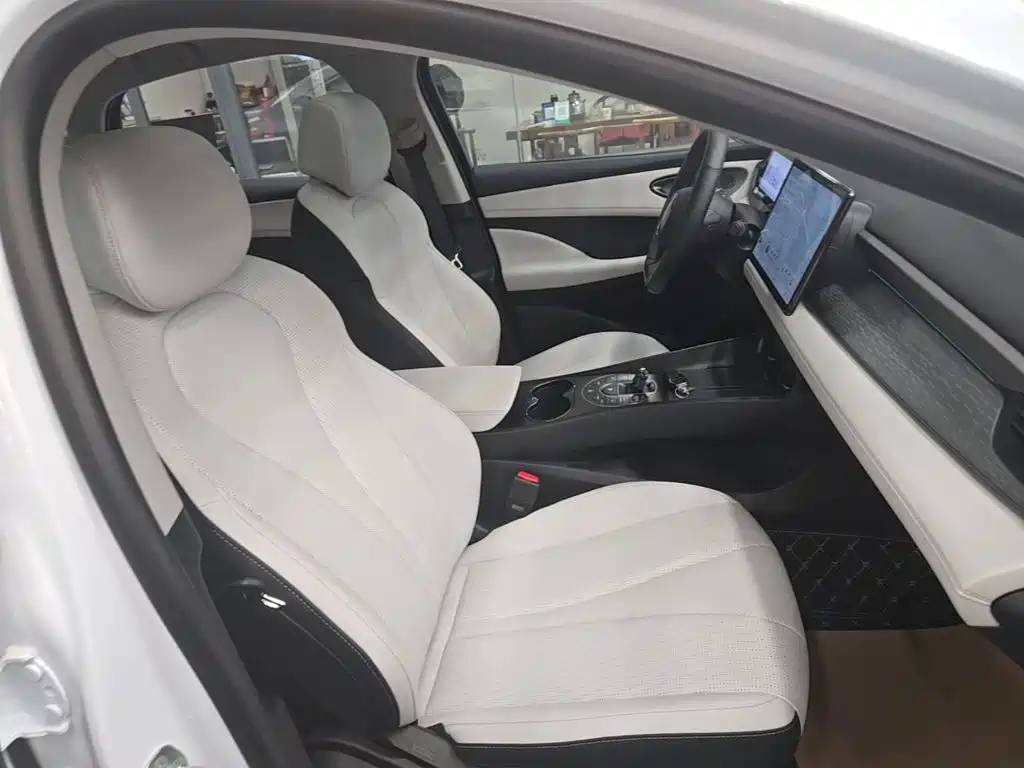 BYD Seal 05 DM-i — миниатюра 25