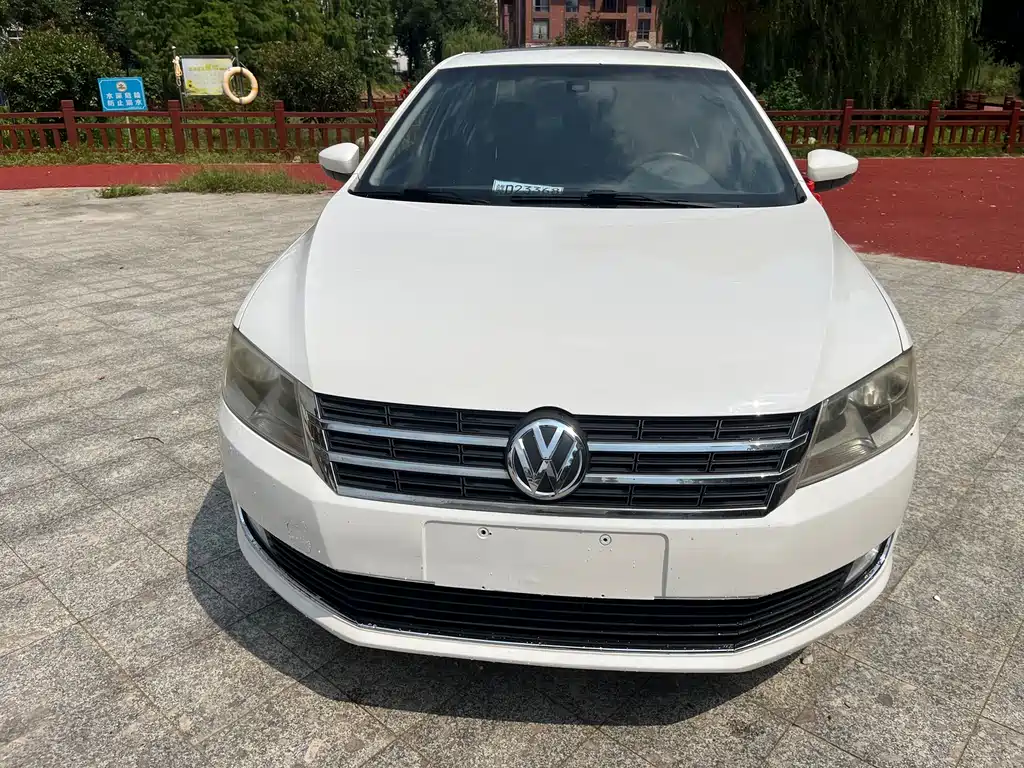 Volkswagen Lavida — миниатюра 2