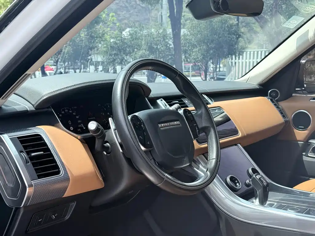Land Rover Range Rover Sport 2020 3.0 L6 SE