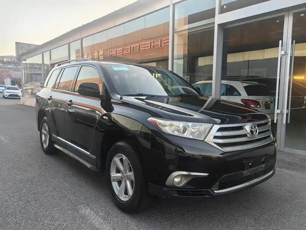 Toyota Highlander — миниатюра 3