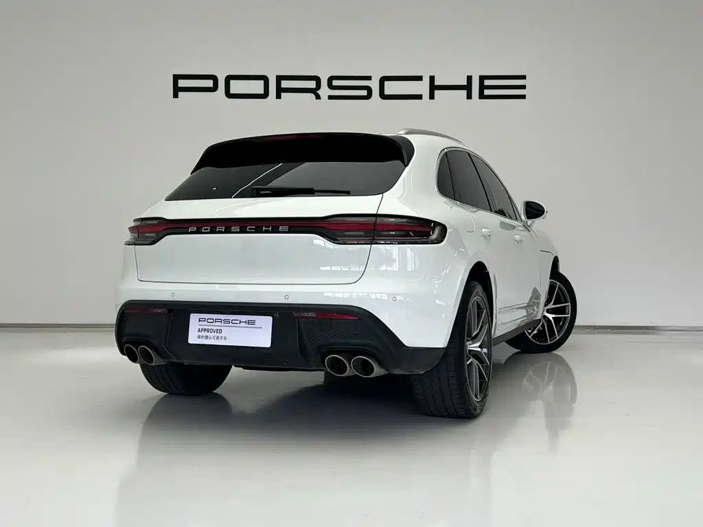 Porsche Macan — миниатюра 7