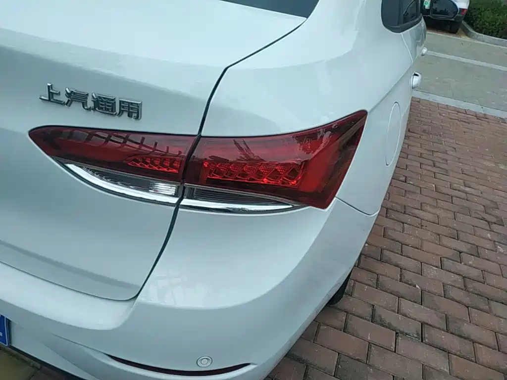 Buick Excelle — миниатюра 8