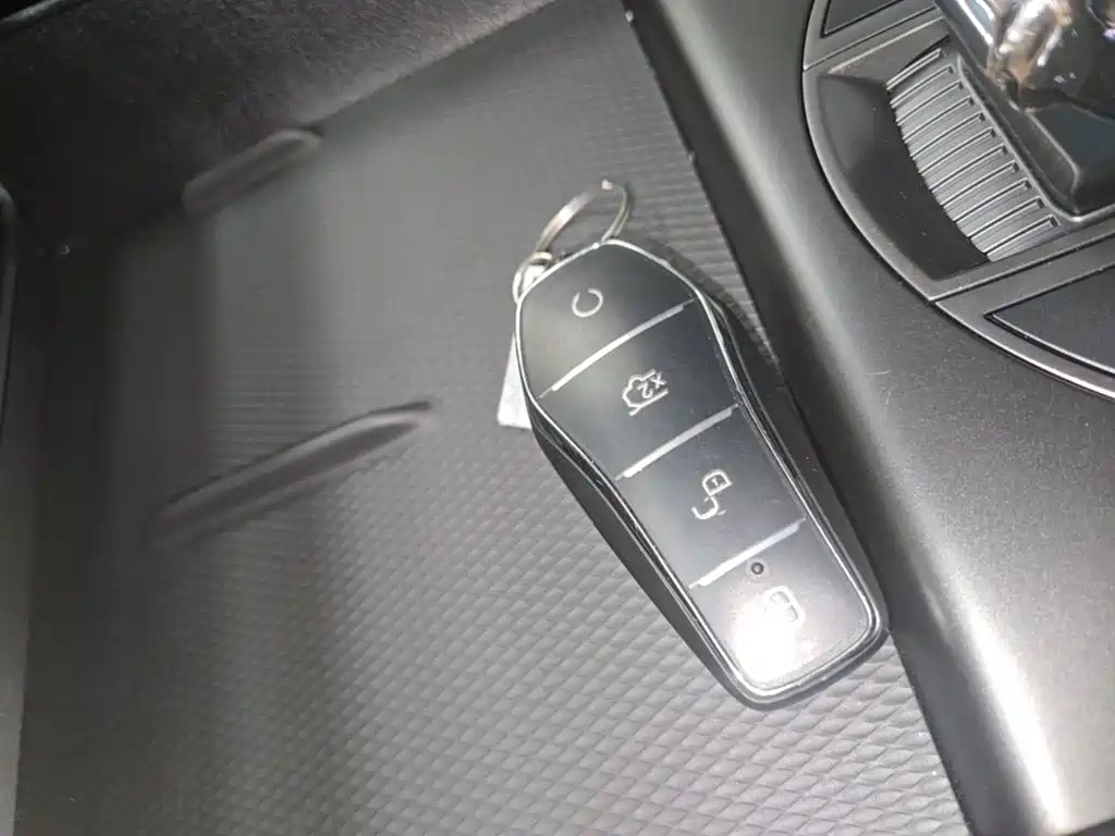 BYD Seal 05 DM-i — миниатюра 9