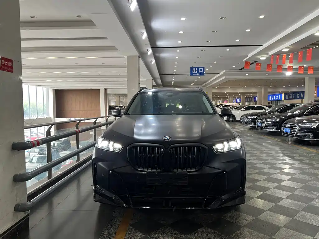 BMW X5 2023 xDrive 30Li Premium M Sport