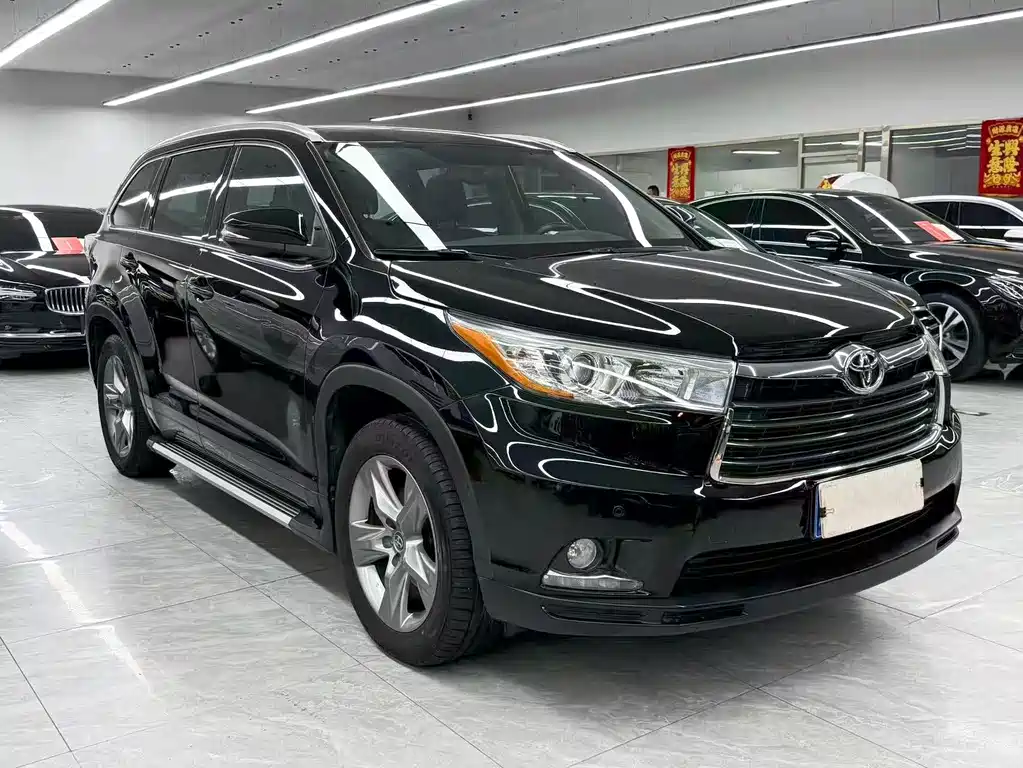 Toyota Highlander 2015 2.0T Luxury 7 мест