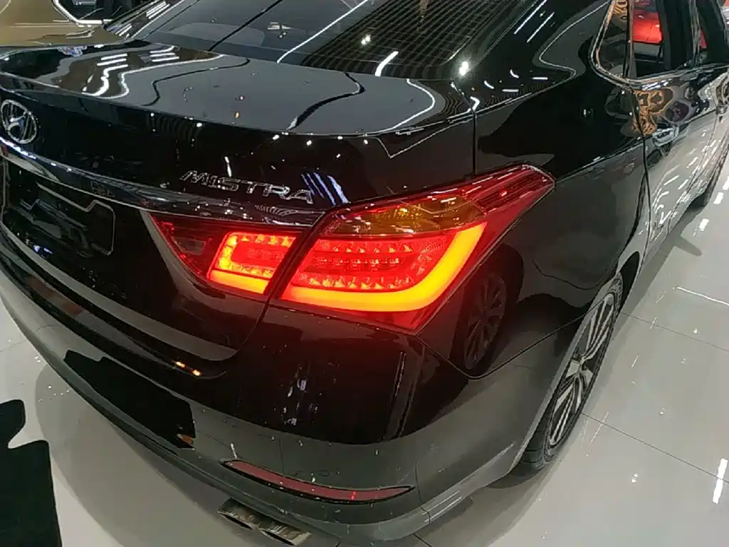 Hyundai Mistra — миниатюра 8