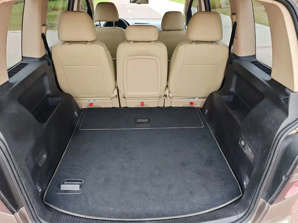 Volkswagen Touran — миниатюра 10