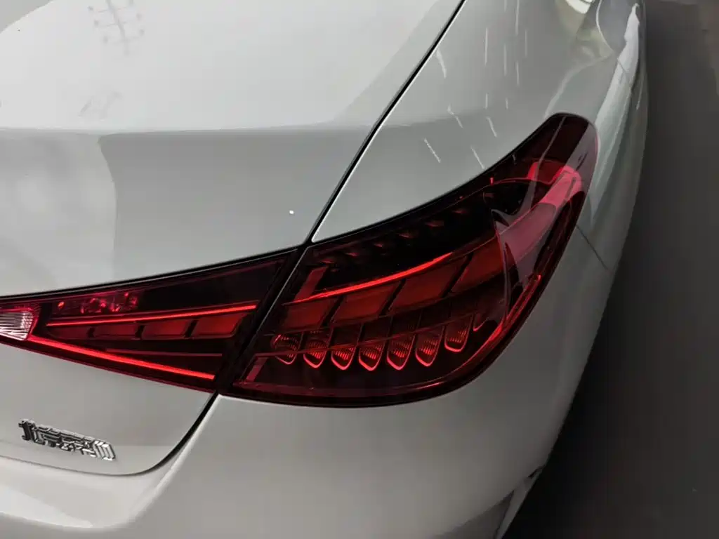 Mercedes-Benz C-Class 2023 — фото 7