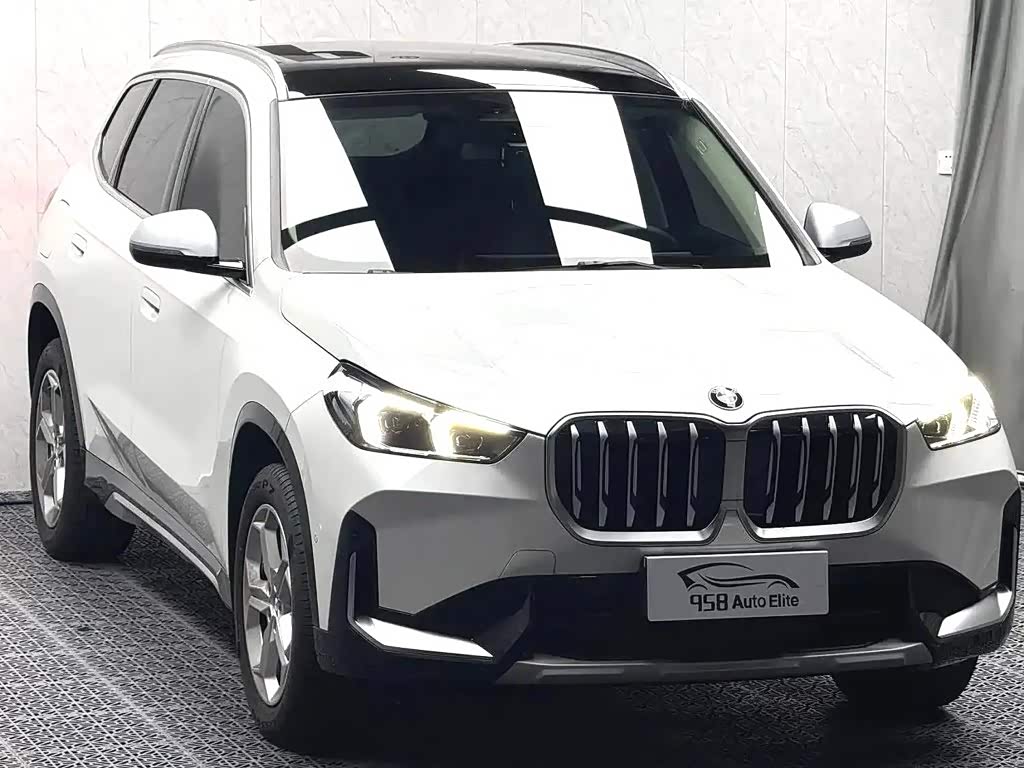 BMW X1 1.5 л 2024 г. Белый, пробег 8000 км