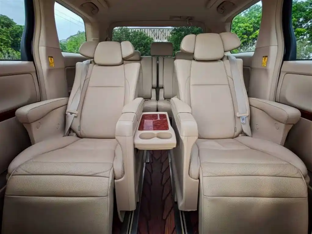 Toyota Alphard 2011 3.5L Luxury
