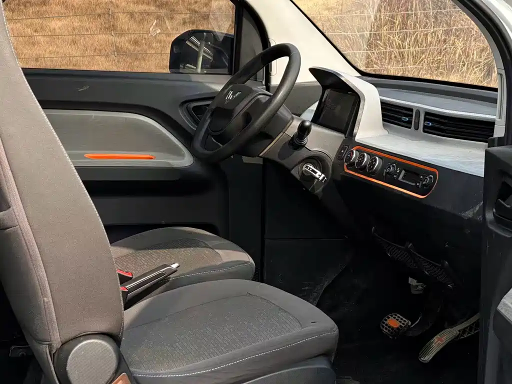 Wuling MINIEV — миниатюра 7